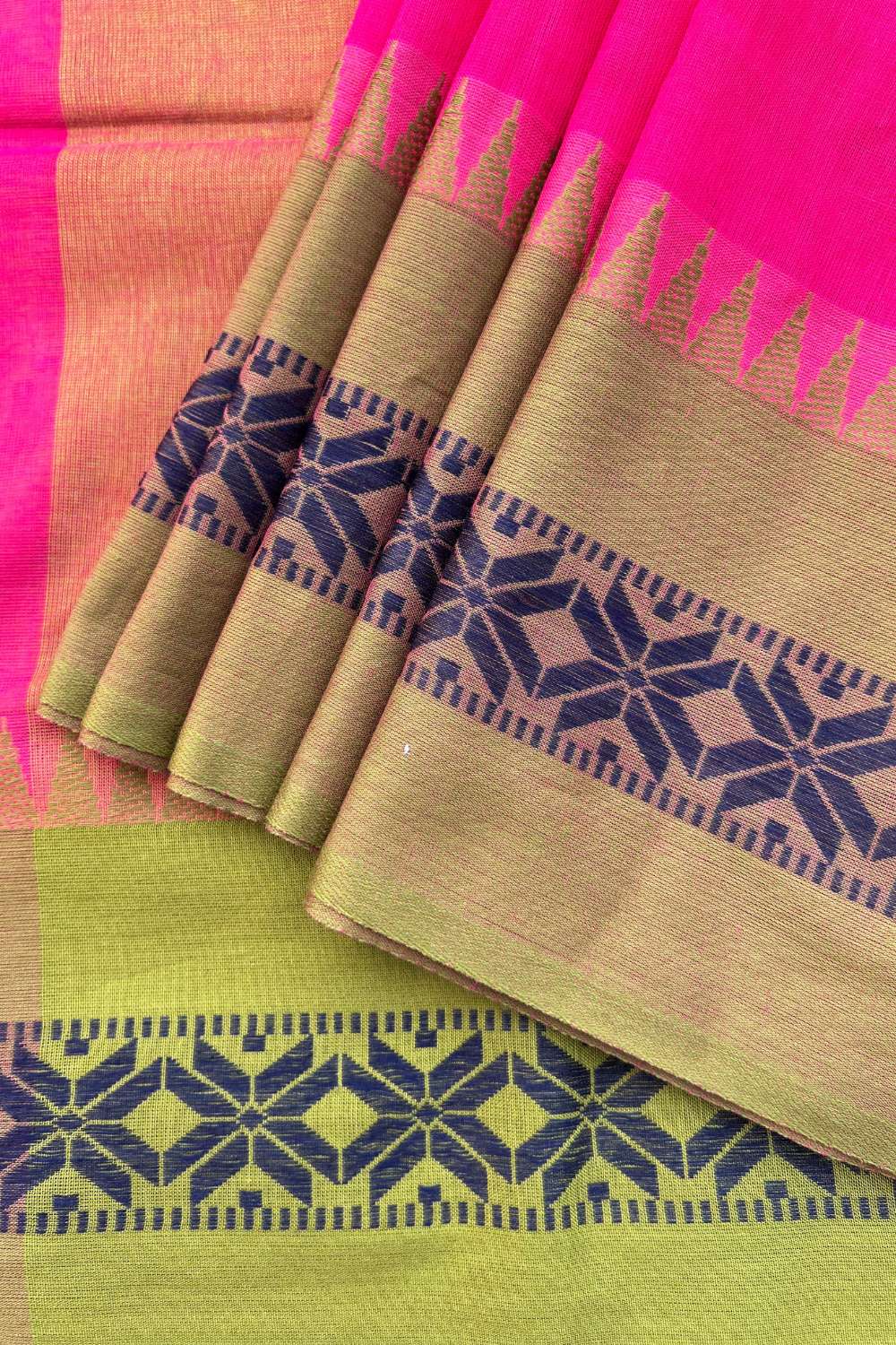 Pink Handloom cotton saree with green border