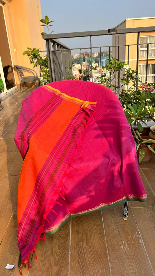 Maroon Dhonekhali
