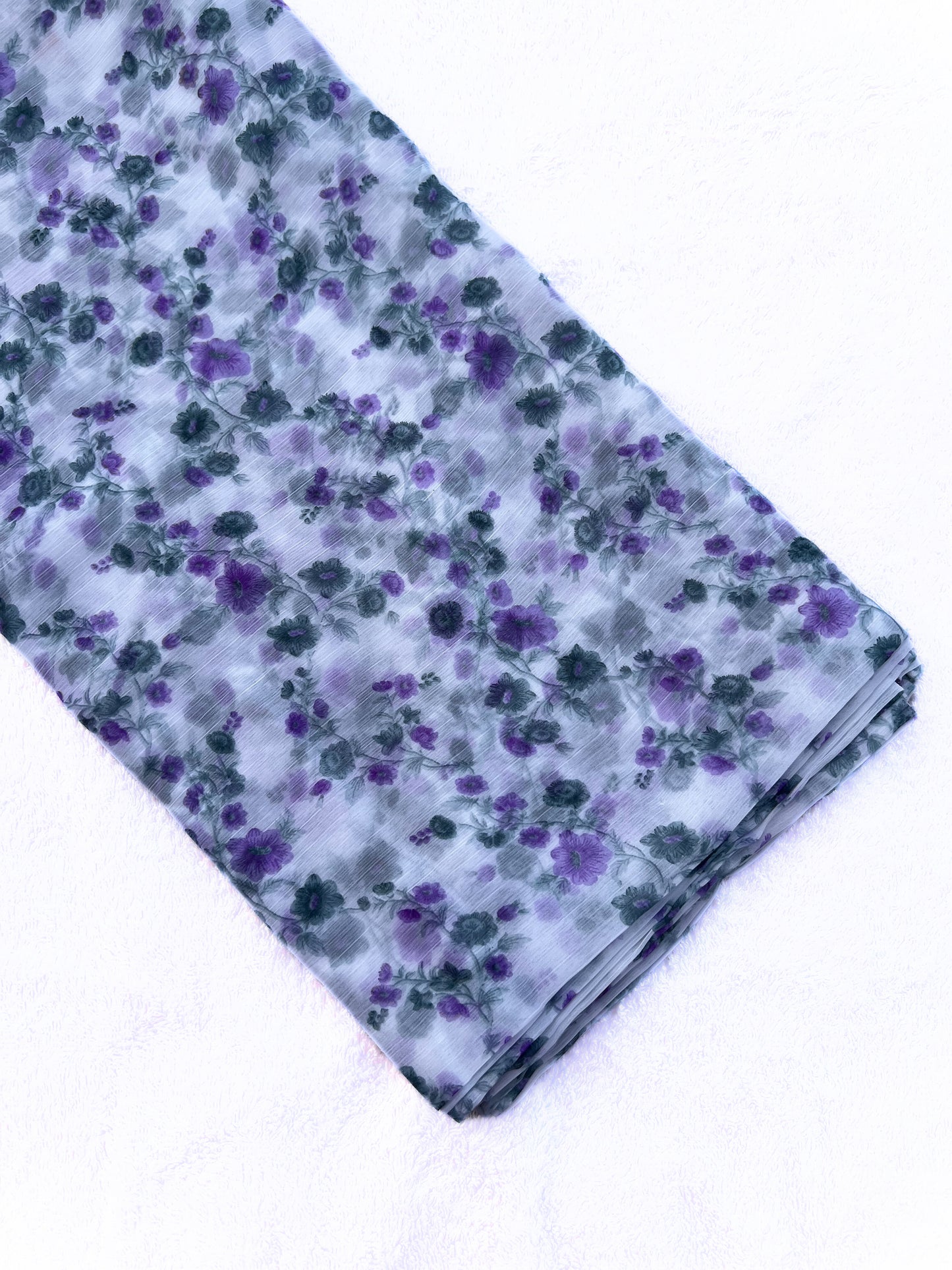 White floral print Semi Chiffon saree